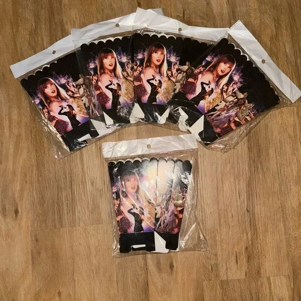 5 pack of Taylor Swift Party buckets popcorn card stock foldable SHOWGIRL